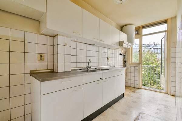 Medium property photo - Juliana van Stolbergstraat 32-1, 1055 RN Amsterdam
